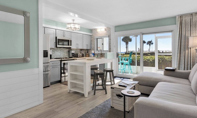 Seacrest Condo | Sand Cliffs 108: Steps to beach & pool access + Free Attraction Tickets!