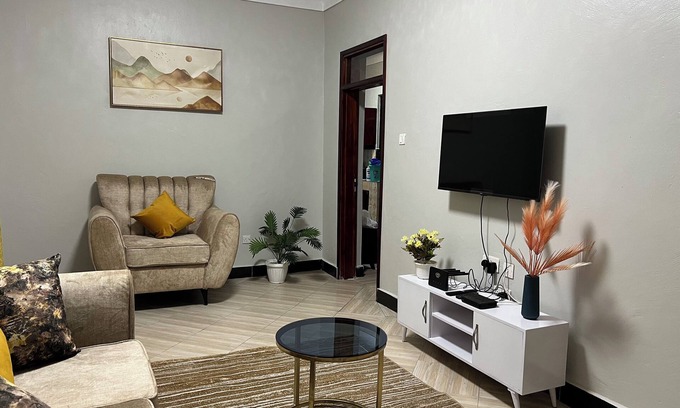 Entebbe Apartment | Sandalwood Home 4- 8min to the airport and 2 min to big shopping malls