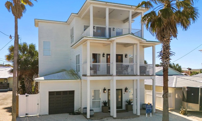 Laguna Beach House | Sandcastle Beach House - Pet Friendly, 145 Steps to Beach, Sleeps 16, Hot Tub
