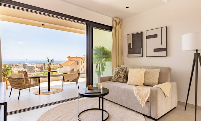 Agios Athanasios Apartment | Sanders Eduardovich - Great 2-Bdr with Balcony