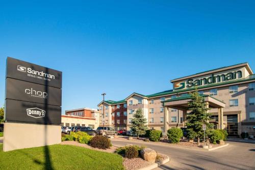 Winnipeg Hotel | Sandman Hotel & Suites Winnipeg Airport
