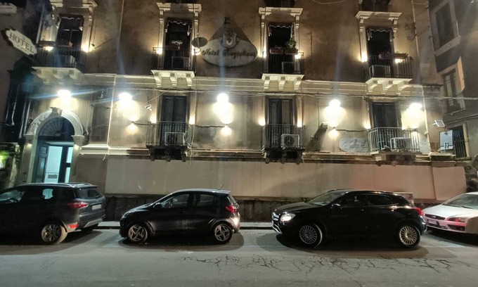 Catania City Centre Cabin | Sangiuliano 132 Studio Split Level historical center of Catania