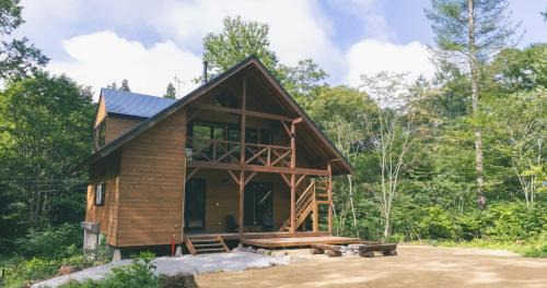 Iizuna House | Sanso Yukitsubaki