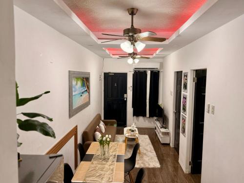 Santa Rosa Apartment | Santa Cosy Villa B Fast Wi-Fi, Netflix Included Split system Air-con & Hot Shower