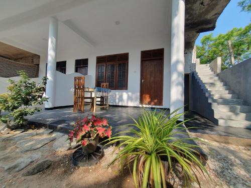 Thalaramba House | Sapphire Guest Mirissa