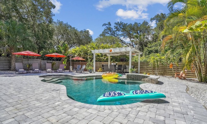 Indian Beach Sapphire Shores House | Sapphire Shores - Sarasota Bungalow with Heated Pool and Backyard Oasis