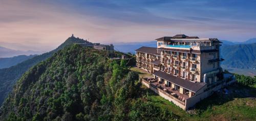 Pokhara Hotel | Sarangkot Mountain Lodge