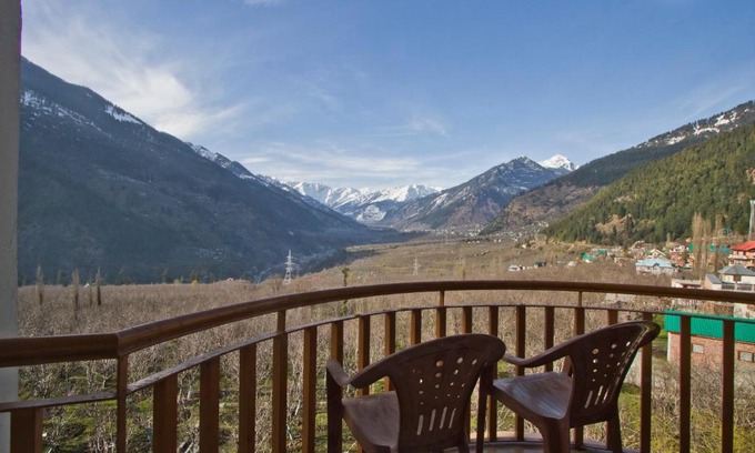 Manali Resort | Sarthak Resorts-Reside in Nature with Best View, 9 kms from Mall Road Manali