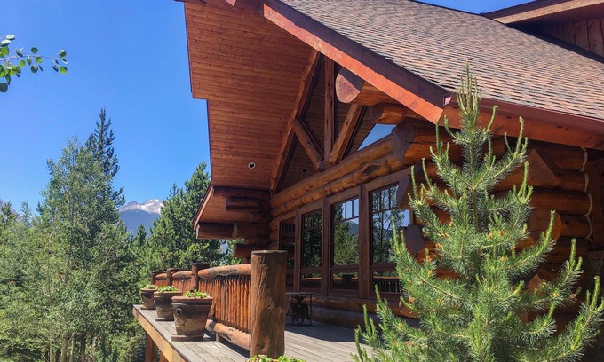 Ptarmigan Mountain Cabin | Sauna & Hot Tub: Mtn-View Retreat in Silverthorne!
