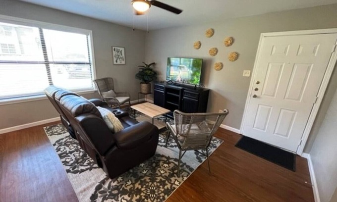 College Station Apartment | Savannah: 1st Floor-Walk to A&M-Comfy King Beds