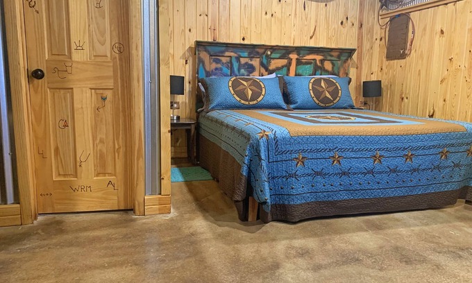 Cache Cabin | Saving the Longhorn Cabin near Wichita Mountains Medicine Park Cache, sleeps 2