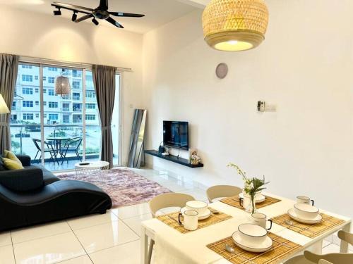 Bandar Puchong Jaya Apartment | SB 1-10Pax Sky Pod Puchong 2Room IOI Mall LRT WiFi
