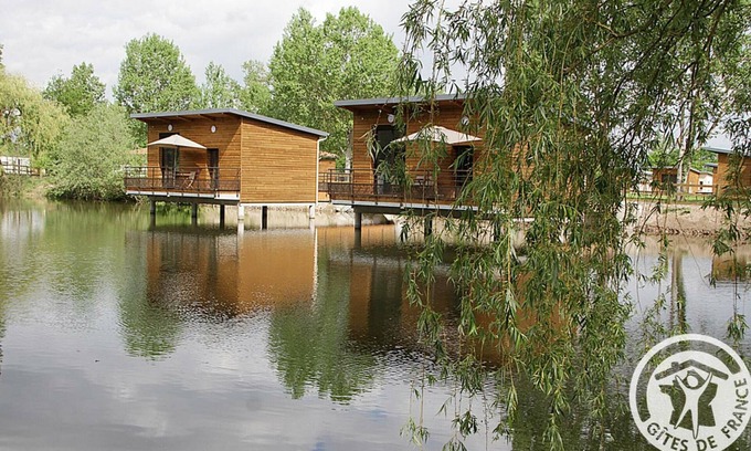 Veauchette Cottage | Scenic Chalets with Private Terrace, Lakeside Views, and Pet-Friendly Amenities