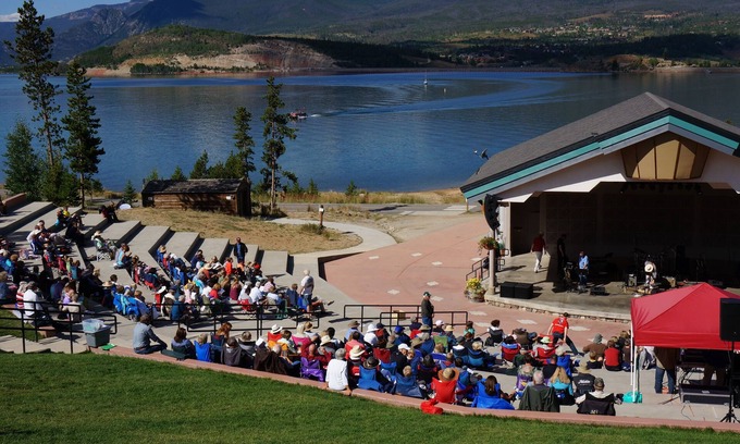 Dillon Condo | Scenic Lakefront Condo Steps From Lake Dillon!