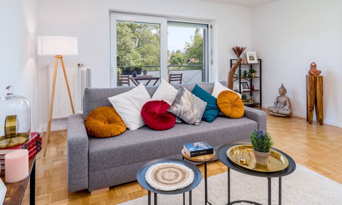 Freilassing Apartment | Schöne 70m² 2 Zimmer City Wohnung im Zentrum