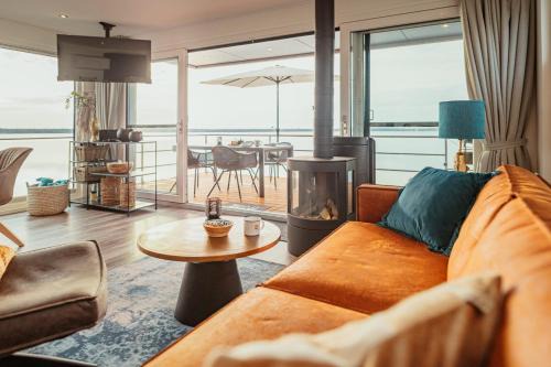 Vetschau/Spreewald House | Schwimmendes Ferienhaus Cosy Home - Spreewald