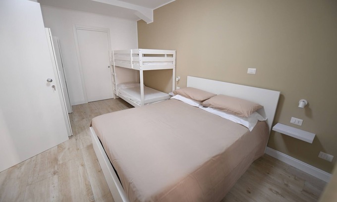Scilla House | Scilla SeaFront Rooms