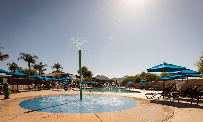 Scottsdale Links Resort | Scottsdale Links Resort - 2 BEDROOM 1 KING 1 QUEEN SUITE WITH ACCESSIBLE TUB