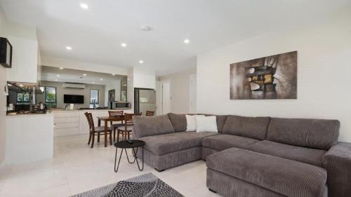 Copacabana House | Sea Breeze Accom Holidays