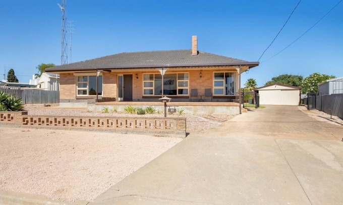 Wallaroo House | Sea the View, Wallaroo