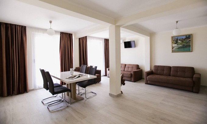 Kaluđerac Apartment | Sea view affordable apartment for up to 5 guests