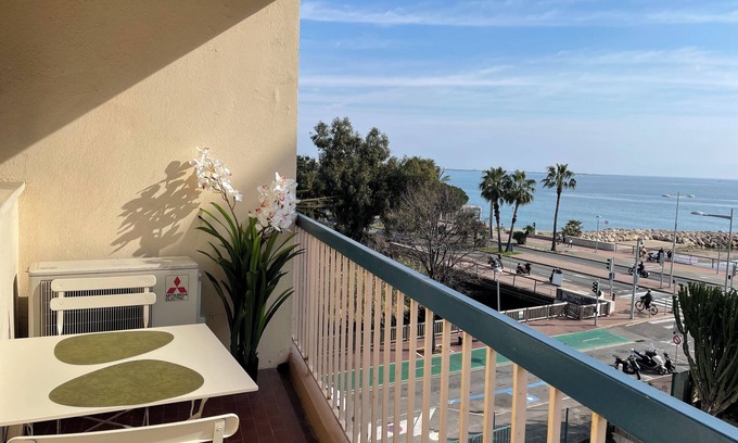 Cros-de-Cagnes Apartment | Sea view - beautiful 2 rooms - racecourse Cagnes-sur-mer