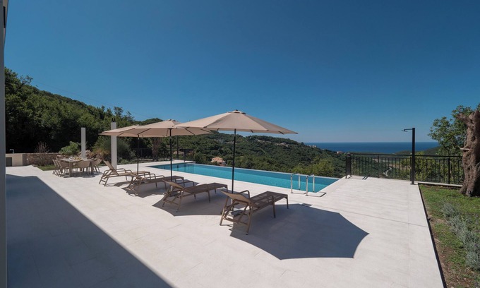 Maini Villa | Sea View Family Villa in Montenegro – Private Pool, Nature & Peace