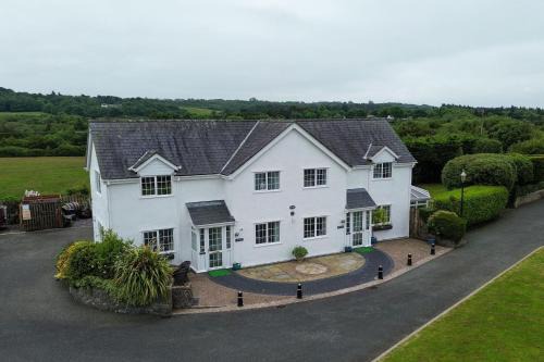 Dulas House | Sea View