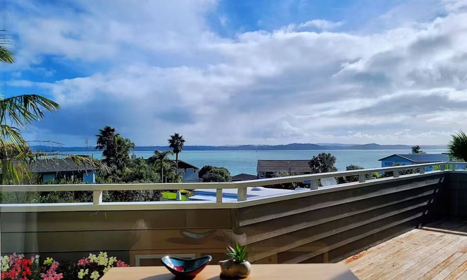 Gulf Harbour House | Sea View Holiday Home