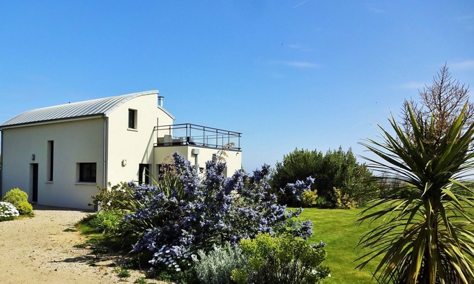 Vicq-sur-Mer Villa | SEA VIEW VILLA with large garden, quiet, free wifi