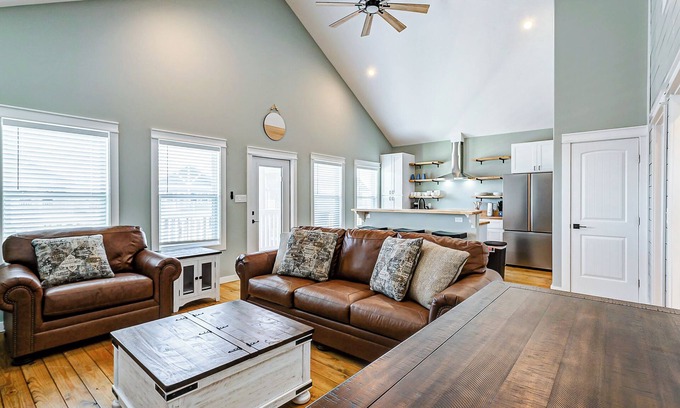 Crystal Beach House | Sea You Soon - a 2 bedroom, 2 bath, sleeps 9.