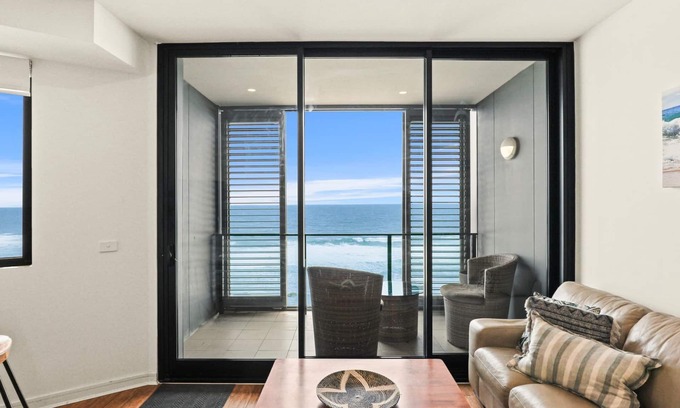 Newcastle East Apartment | Seabreeze on the Esplanade