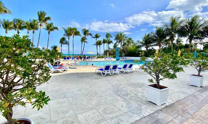 Mid Beach Apartment | Seacoast by Miami Ambassadors