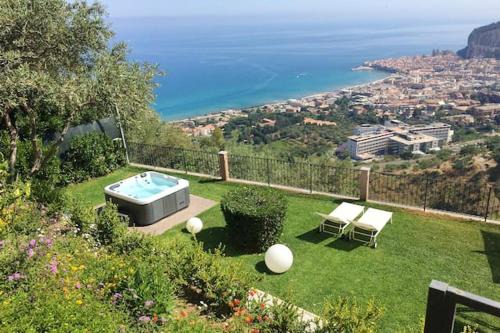 Cefalu Villa | Seafront Villa in Cefalù with Private Jacuzzi