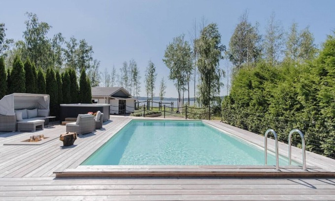 Salo Villa | Seafront Villa - Pool - Jacuzzi - Gym - Beach