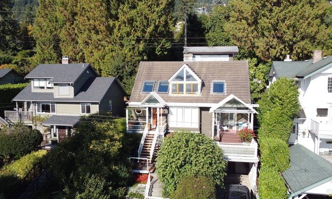 West Vancouver House | Seaglass House 2 - Seaside Retreat, Amazing Views