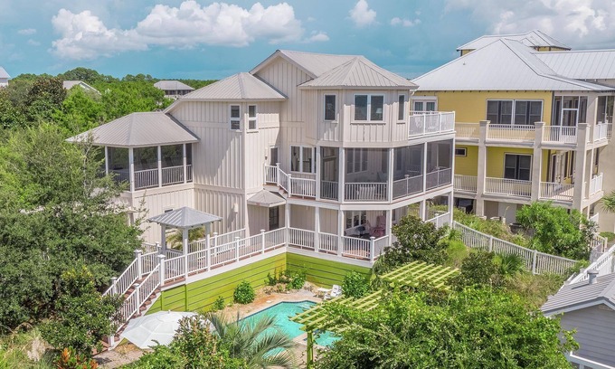 Gulf Trace House | Seagull's Nest - Private Pool, Pet Friendly, Gulf Trace, Close to the Beach!