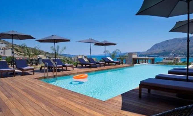 Souda House | Seametry Luxury Living Apartments Adults Only