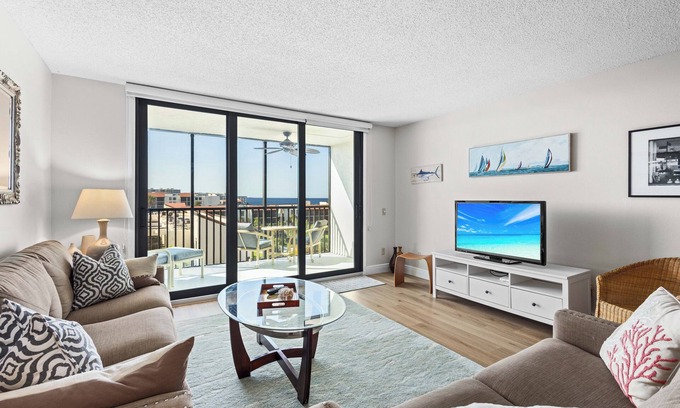 Longboat Key Condo | Seaplace #605 Condo by RVA