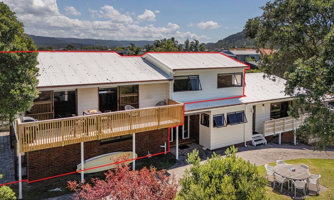 Whangamata House | Seascape Beachfront A - Whangamata Holiday Unit