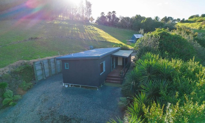 Mahinepua House | Seascape Cottage - Mahinepua Bay Clifftop Retreat