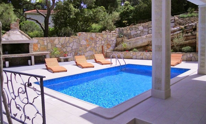 Selca House | Seaside family friendly house with a swimming pool Puntinak, Brač (K-767)