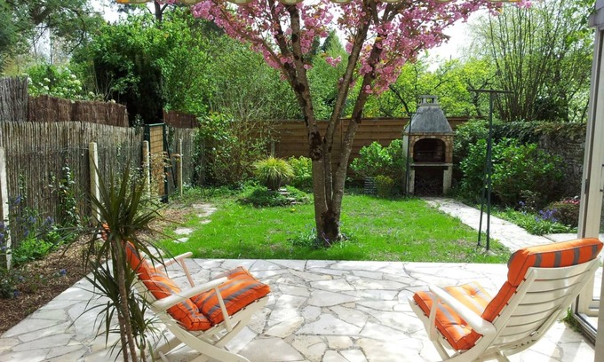 Saint-Pair-sur-Mer Cottage | Seaside Getaway: Pet-Friendly, 3BR, WiFi, Garden, Near Beach & Mont Saint-Michel