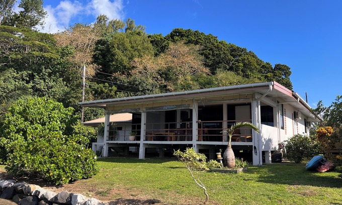 Teahupoo House | Seaside house