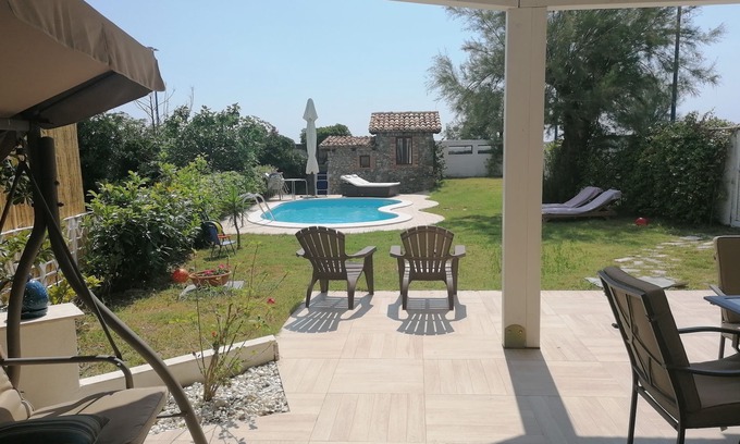 Acquappesa Villa | Seaside villa with private pool and large garden with outdoor shower