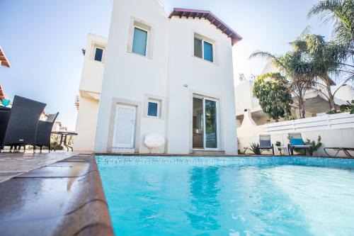 Pernera Villa | Seaspray