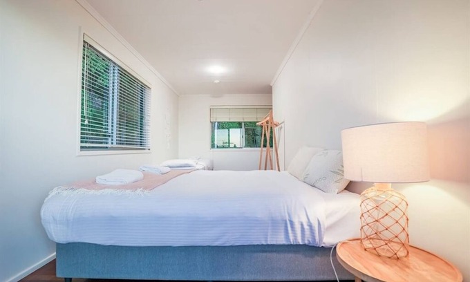 Seventeen Seventy Apartment | Seaview - Charming Two-Bedroom Home with Stunning Views of the Historic Bay of 1770