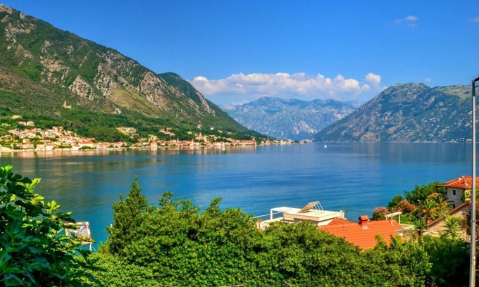 Dobrota House | Seaview luxury flat in Kotor with 2 terraces