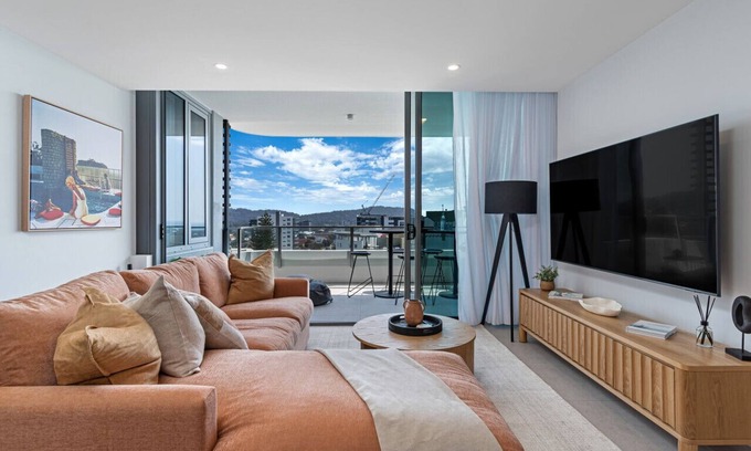 Palm Beach Apartment | Seaview Luxury Palm Beach