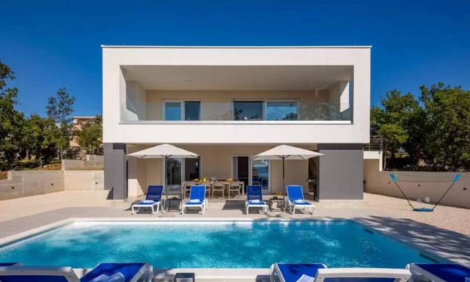 Maslenica Villa | Seaview Villa Deep Green with pool